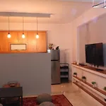 Apartment όμορφο με αυλή Thessaloniki