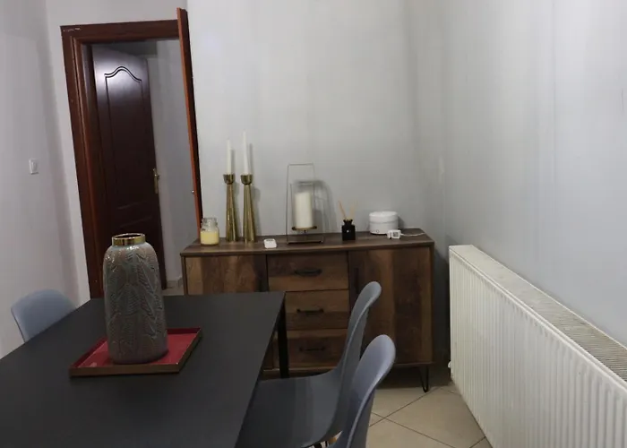 Διαμέρισμα όμορφο με αυλή Θεσσαλονίκη