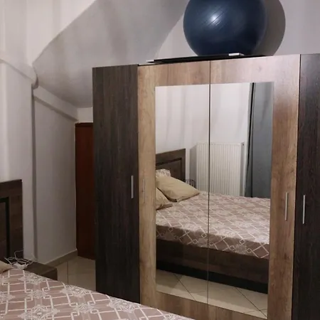 όμορφο με αυλή *