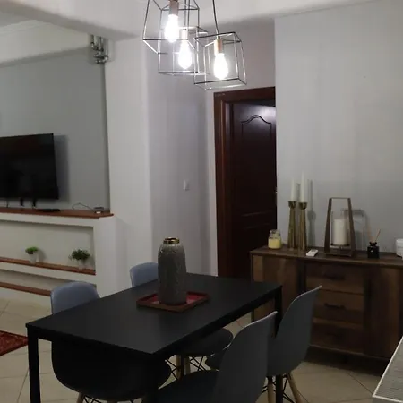 όμορφο με αυλή